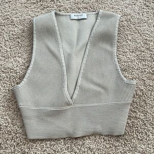 Aritzia Babaton V Top